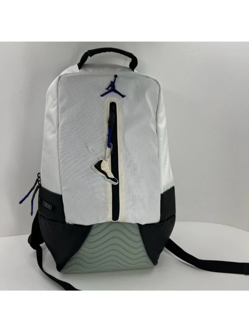 Nike Air Jordan Retro 11 Concord Backpack Men One Size Laptop Sleeve White Black